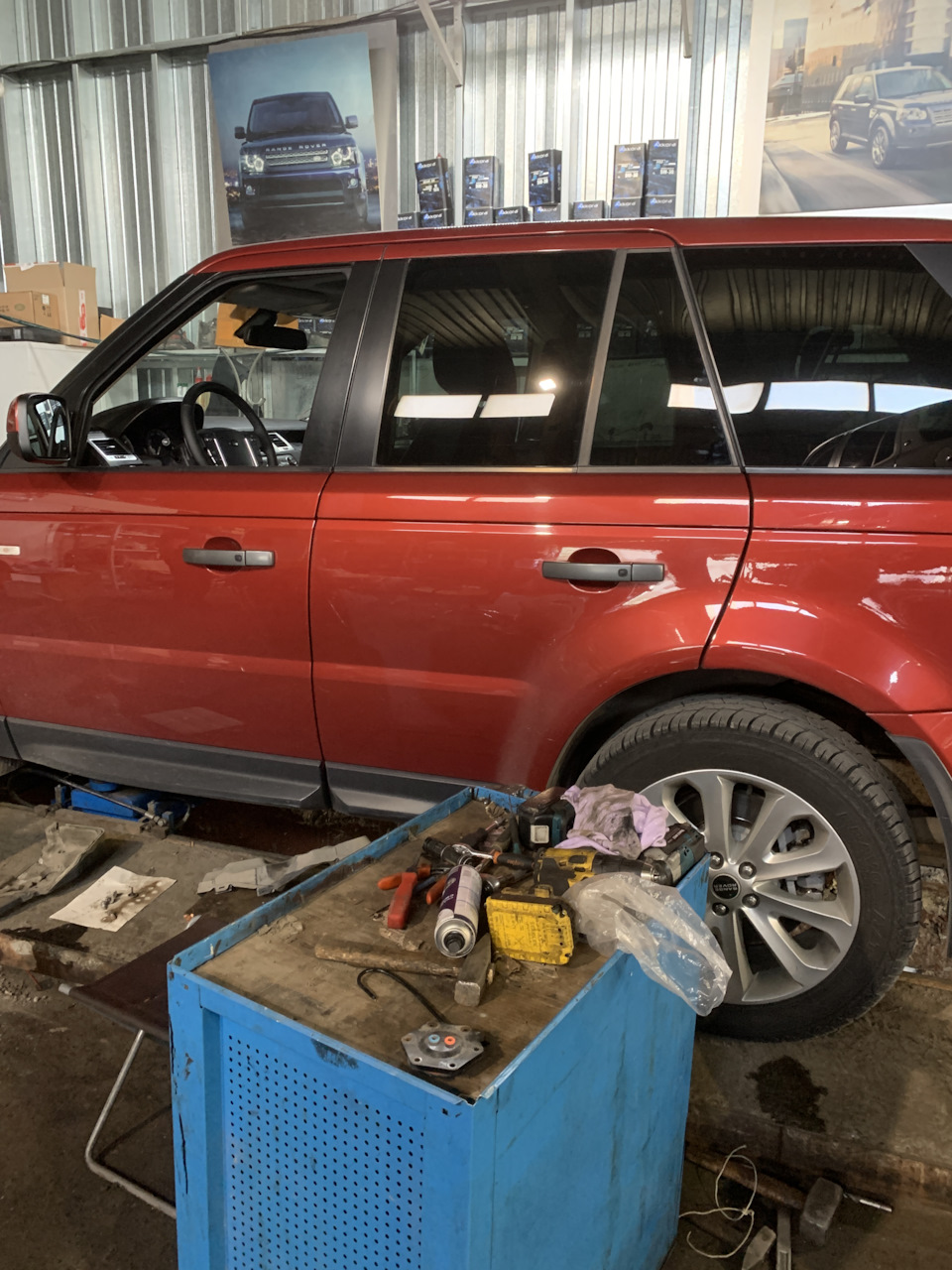 Неисправность пневмоподвески. — Land Rover Range Rover Sport (1G), 5 л ...