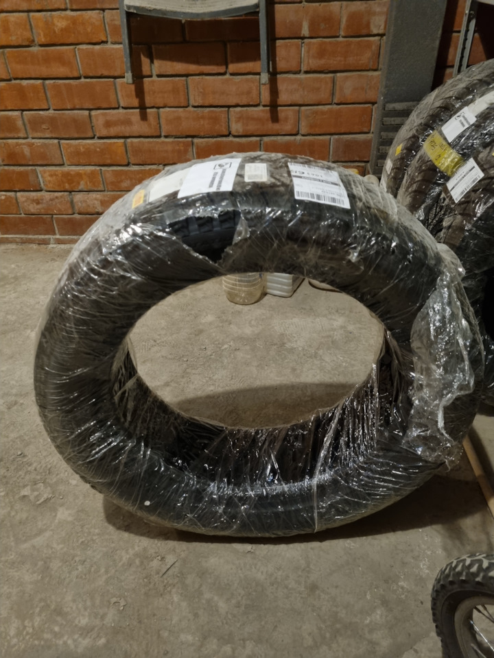 Шины зимние шипованные Pirelli 255/50 R20 на Exeed VX, Exeed RX, Jaecoo ...