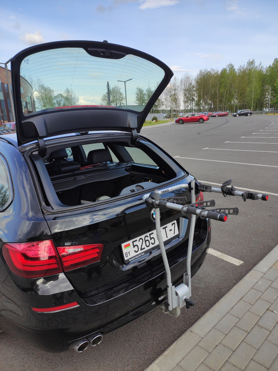 Thule 974 BMW 5 series Touring F11 2 2015 DRIVE2