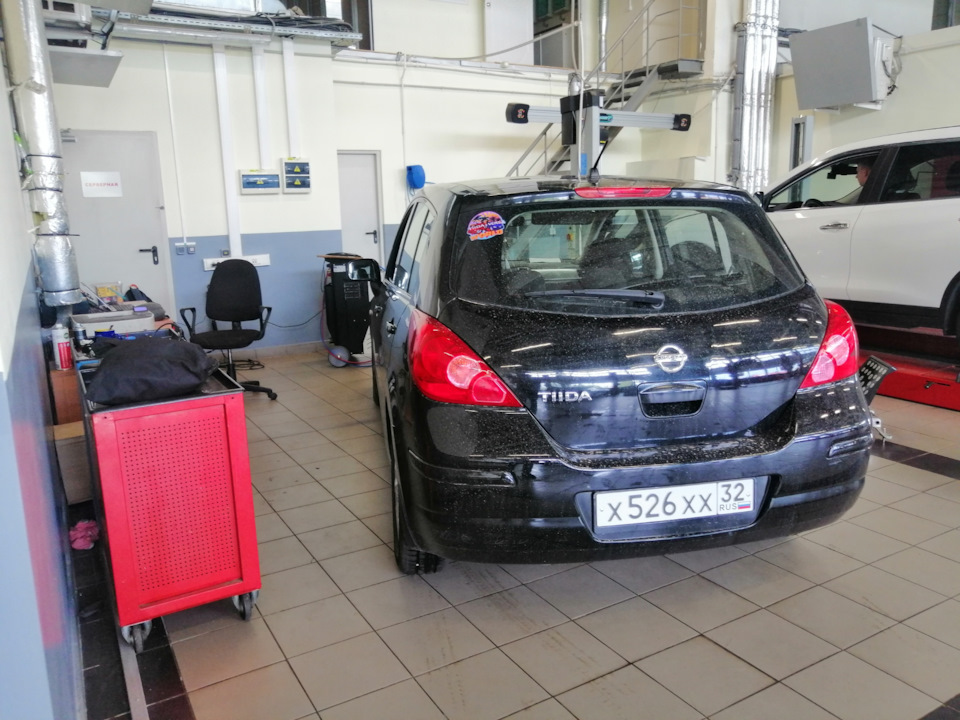 Отзывная компания TAKATA™ — Nissan Tiida (1G), 1,6 л, 2011 года | визит ...