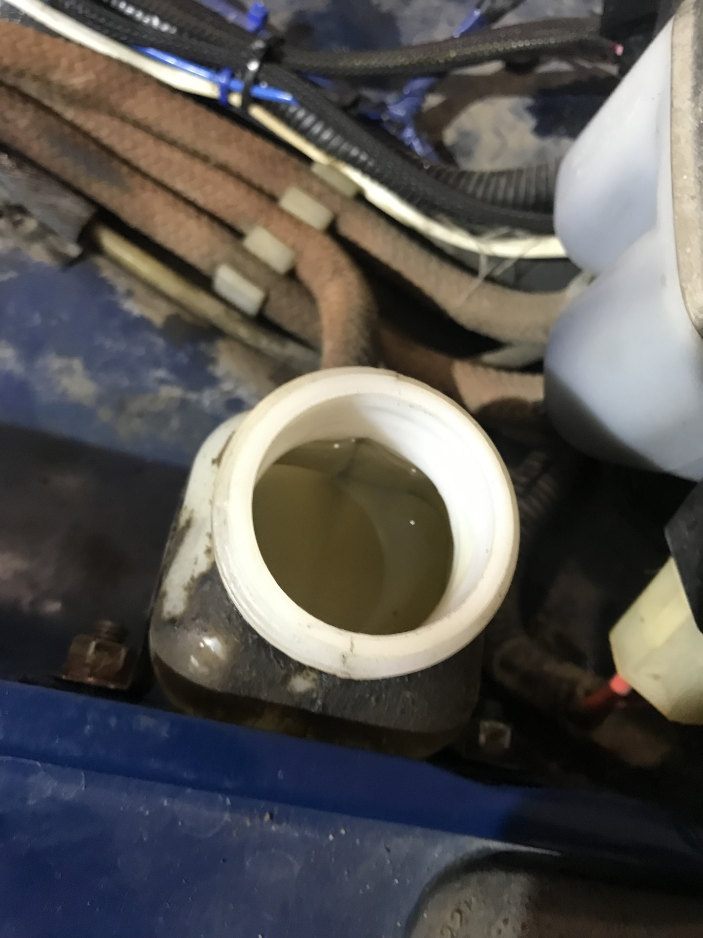 Западает педаль сцепления — Lada 4x4 3D, 1,7 л, 2011 года | поломка ...