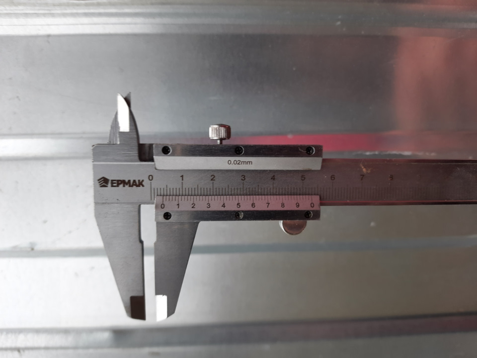 Износ резины на задней оси — Lada Ларгус, 1,6 л, 2014 года | шины | DRIVE2