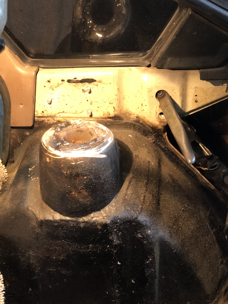 Сварка заднего стакана и замена стойки — LADA 2109, 1,3 л., 1988 года ...