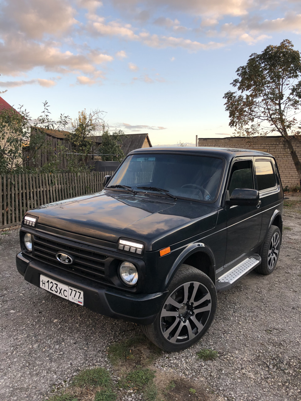 Надфарники+повторители :) — Lada 4x4 3D, 1,7 л, 2014 года | своими ...