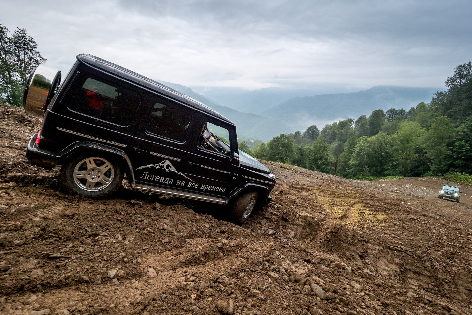 Первый тест-драйв Mercedes-Benz G-Класса 2018 на российских дорогах и  бездорожье — «Тест-драйвы» на DRIVE2