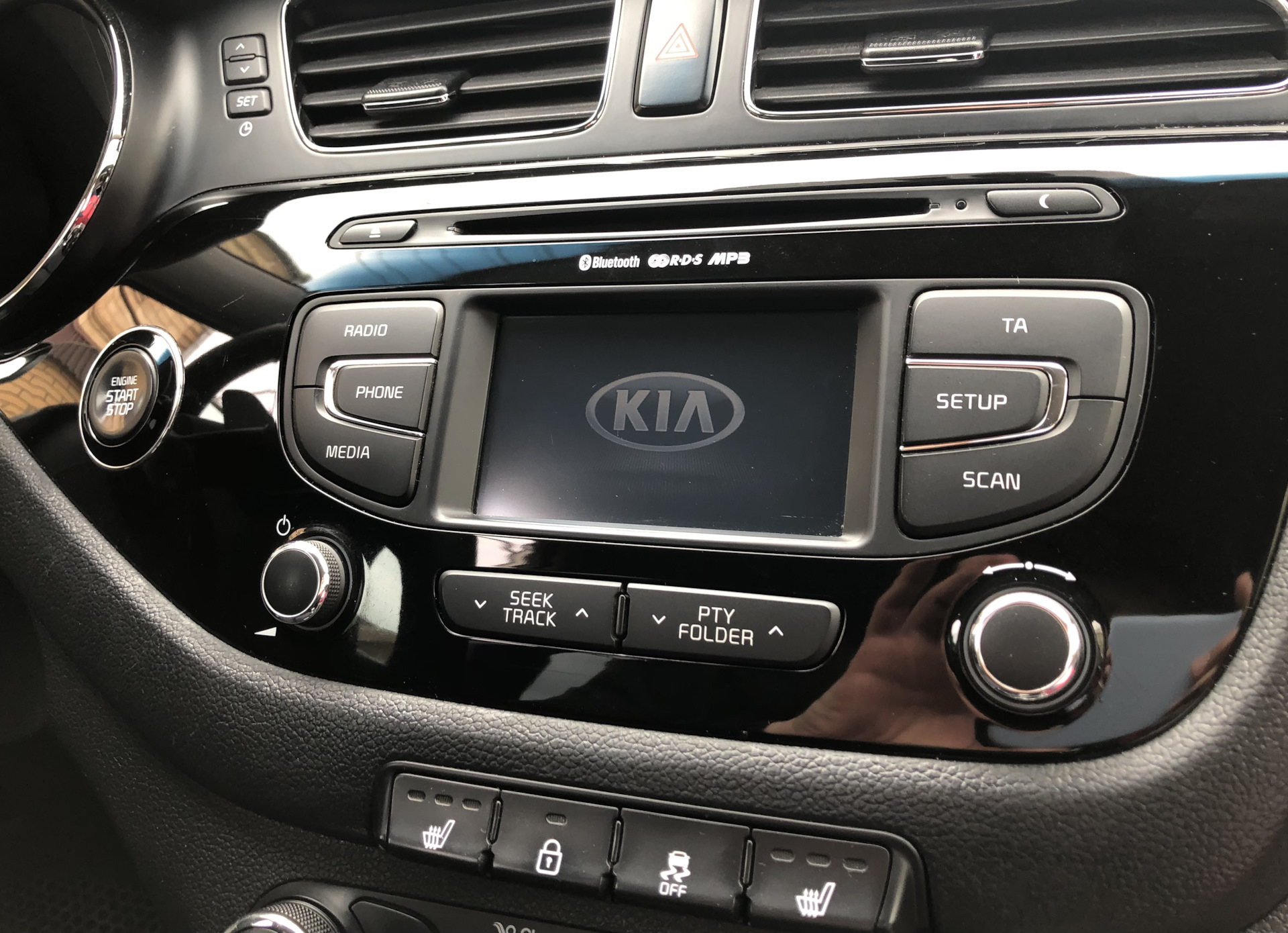 Штатная магнитола 4.3 — KIA Ceed (2G), 1,6 л, 2013 года | автозвук | DRIVE2