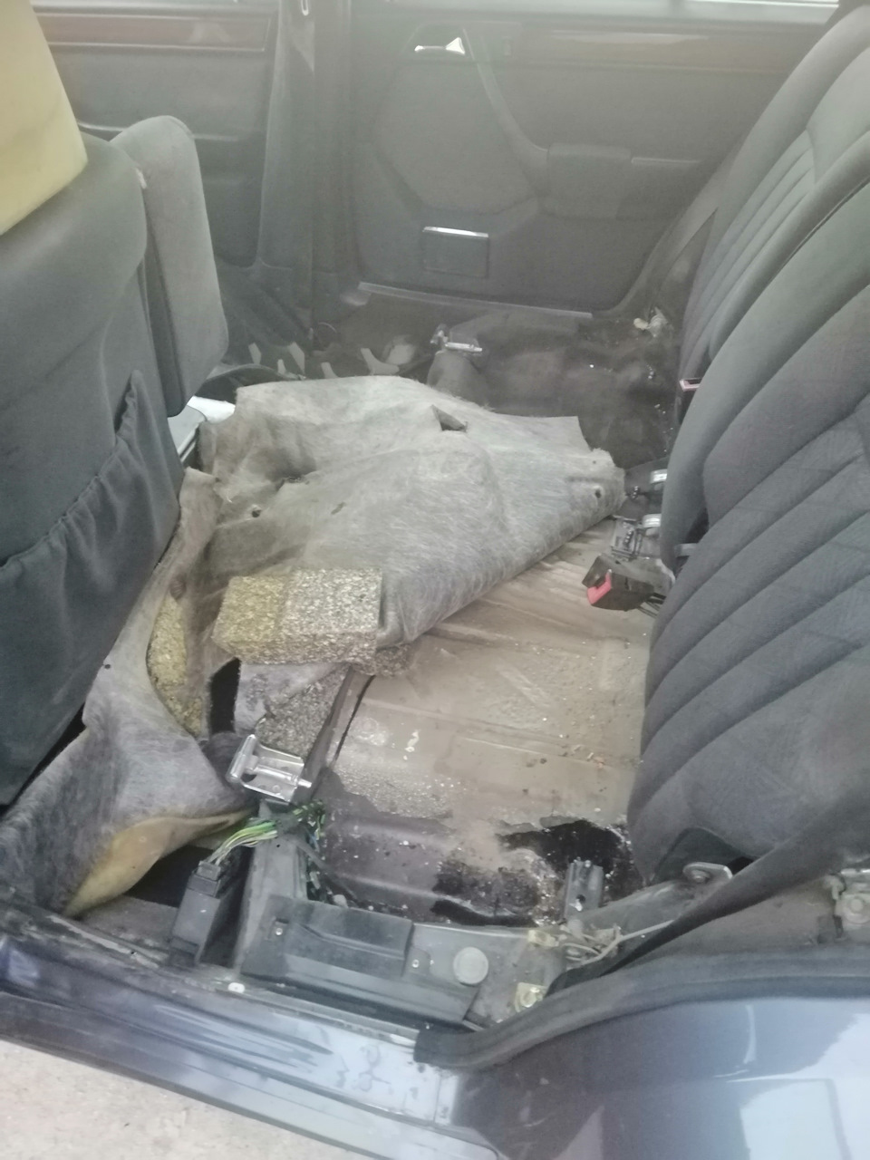 Крепление подрамника, готовимся к сварке. — Mercedes-Benz E-class (W124 ...