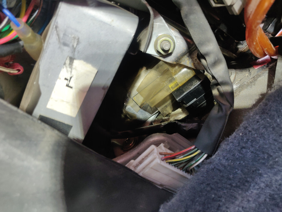 Моргает салонный свет при открытой двери [Решено] — Сообщество «Клуб ...