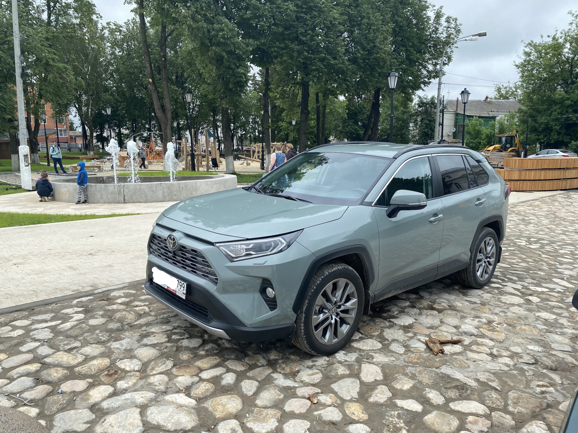 Тойота РАВ4 начинает нравится. Это Любовь? — Toyota RAV4 (5G), 2,5 л, 2020  года | наблюдение | DRIVE2