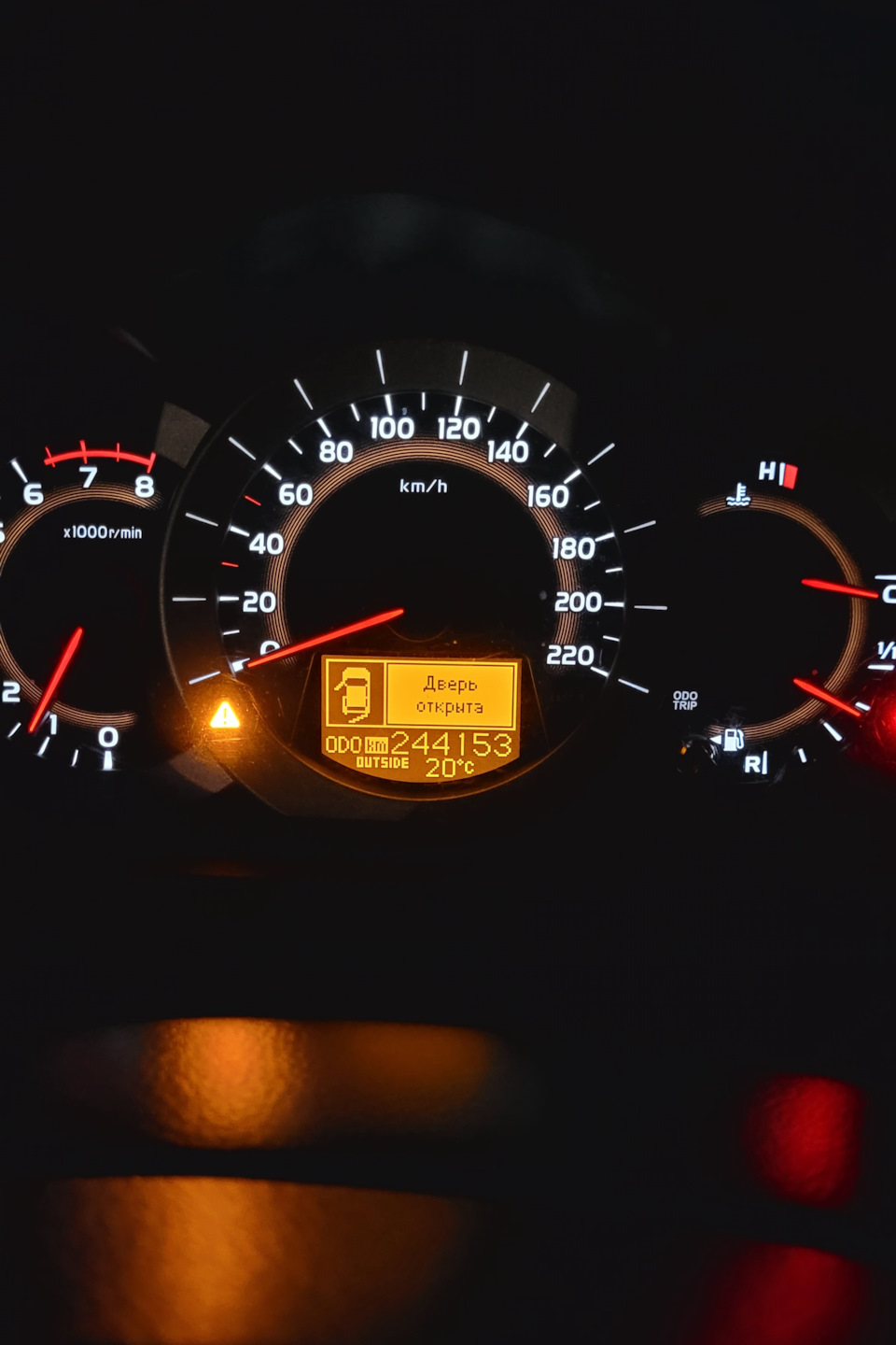 Фото в бортжурнале Toyota RAV4 (III)