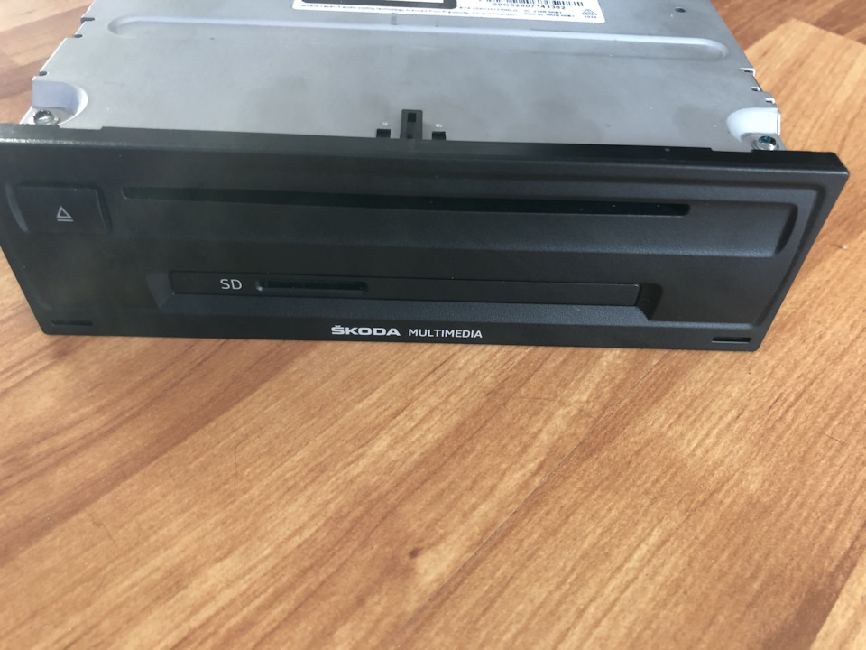 Продам штатную магнитолу шкода октавия а7 на Skoda Octavia Combi A7 Mk3 ...