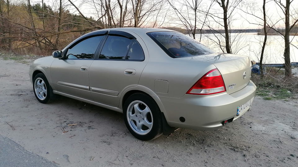 Nissan almera sunny. Ниссан Альмера Классик с прицепом. Тюнинг Ниссан Альмера Классик b10. Ниссан Альмера Классик с прицепом фото.