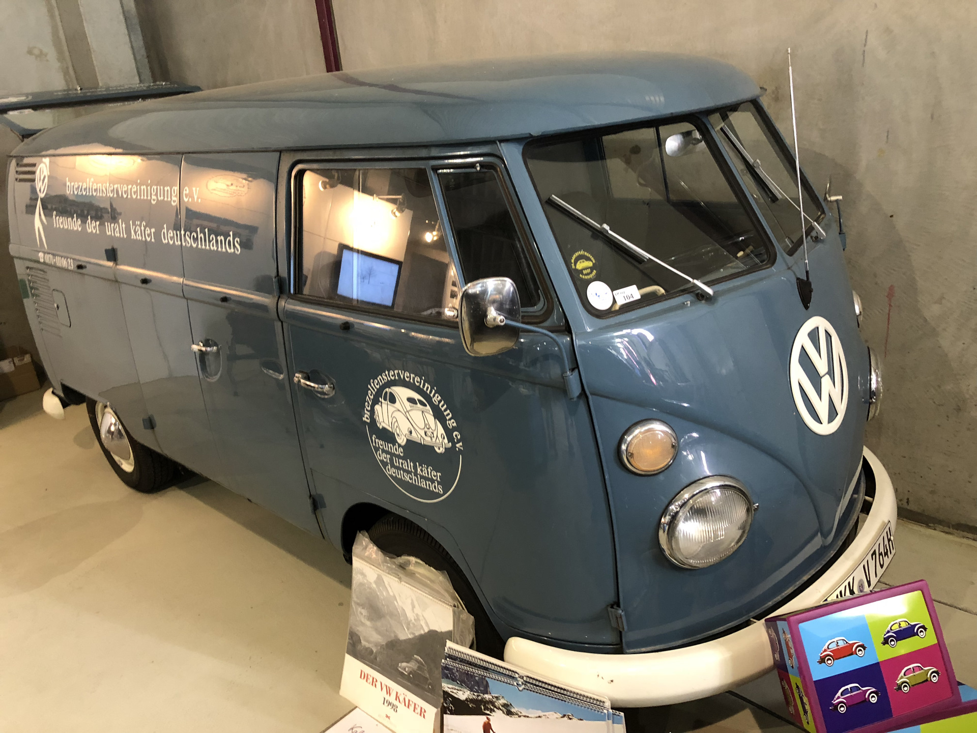 Автобай ретро запчасти. Volkswagen Transporter t1 полноразмерная модель в Ялте. Запчасти на Volkswagen r1 Транспортер ретро. Выставка ретро запчастей Германия Veterama. Veterama.