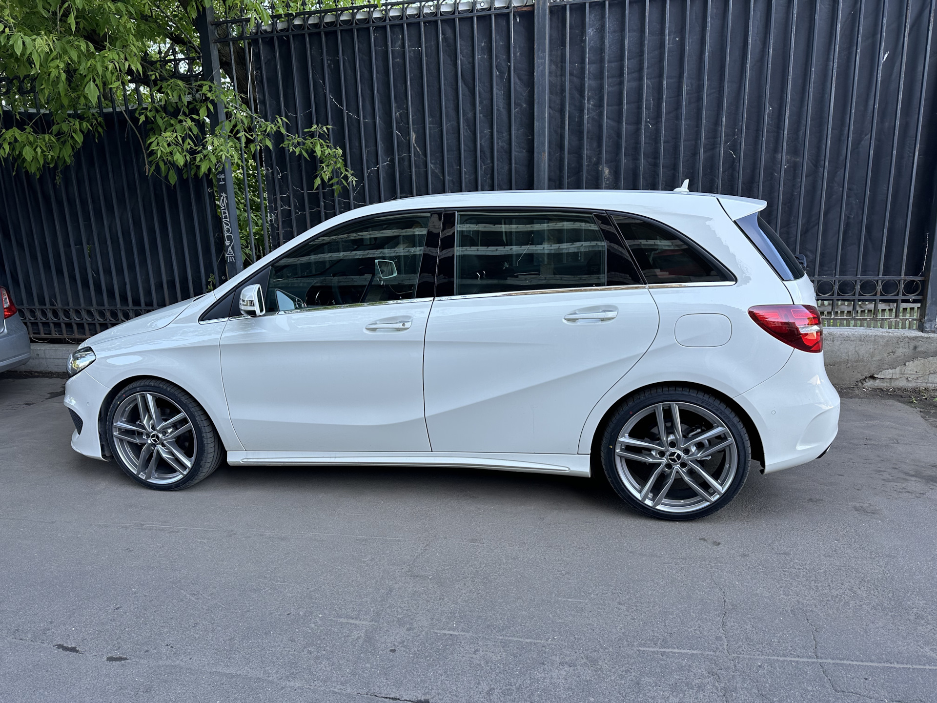 Летние колеса r19 или долой китайскую девственность) — Mercedes-Benz  B-Class (W246), 1,6 л, 2018 года | своими руками | DRIVE2