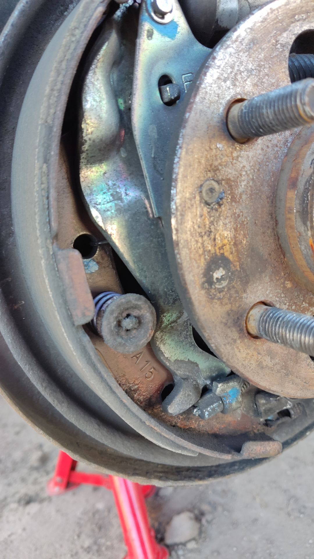 Проточка задних барабанов и ревизия тормозов — Toyota Rush (1G), 1,5 л ...