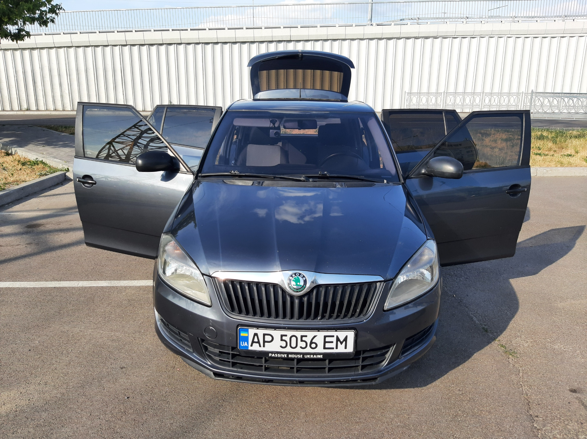 Отзыв про авто Skoda Fabia 1.2 HTP Универсал — Skoda Fabia Combi Mk2, 1,2  л, 2012 года | продажа машины | DRIVE2