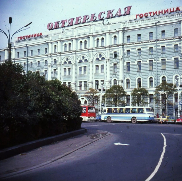 Из Омска в Санкт-Петербург на три дня. Перелет, заселение в гостиницу Октябрьска