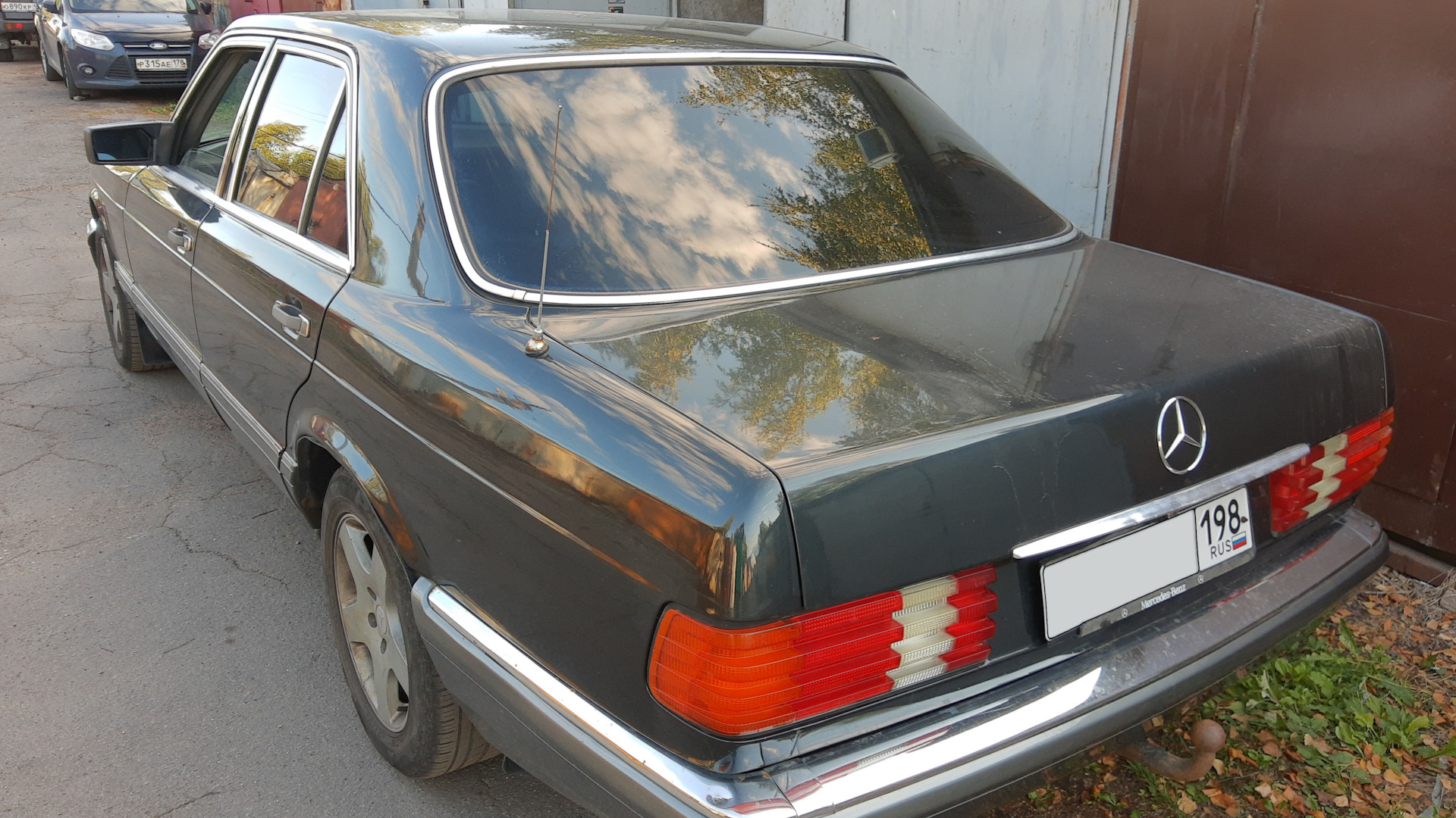 Mercedes-Benz S-Class (W126) 3.0 бензиновый 1989 | 