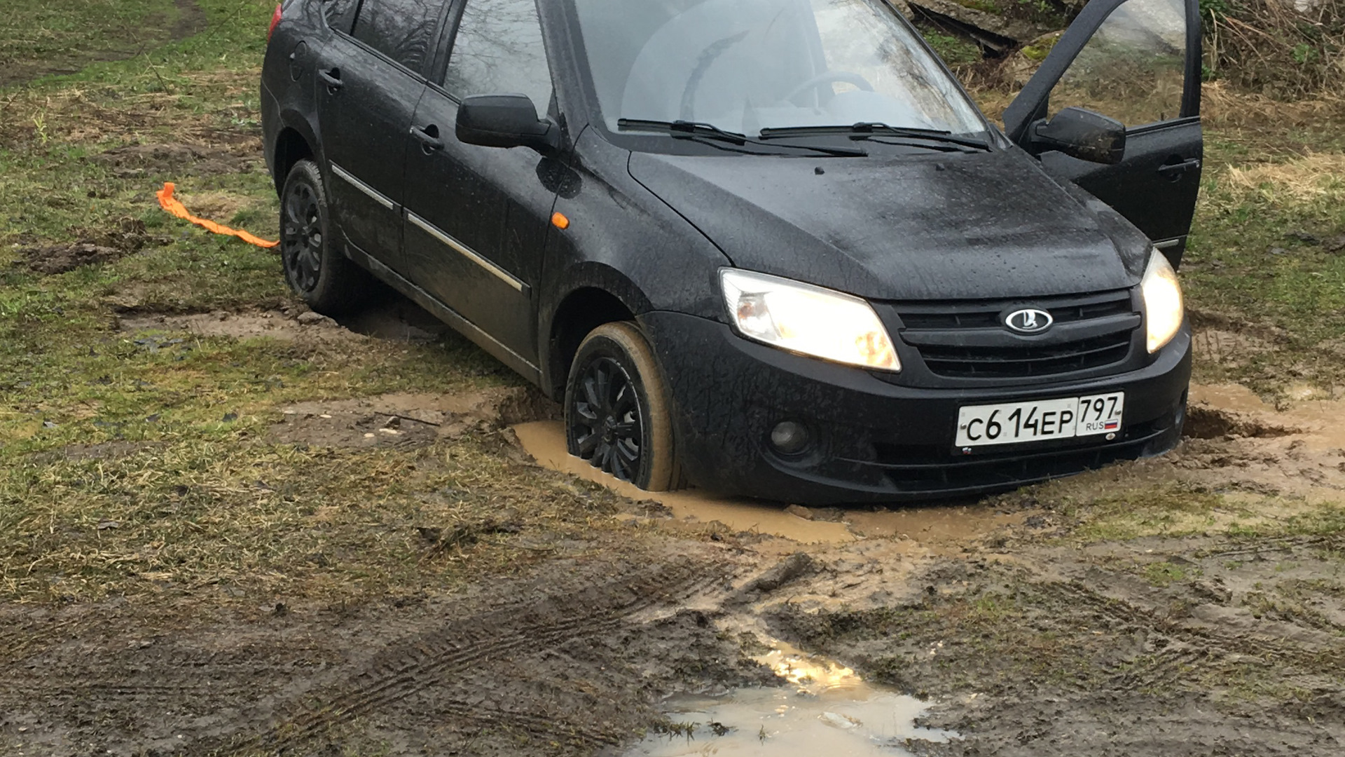 Lada Гранта (1G) 1.6 бензиновый 2013 | Блэк эдишн на DRIVE2