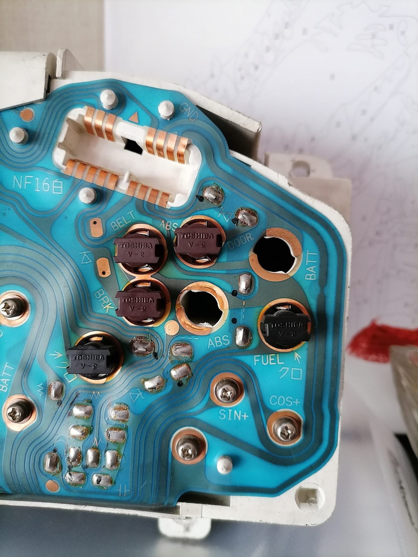 Лампочки подсветки приборки силфи ниссан. Замена лампочек в приборной панели ниссан. Лампочки подсветки ниссан патрол 61. Лампочки в приборную панель nissan liberty. Замена лампочек в приборной панели ниссан.