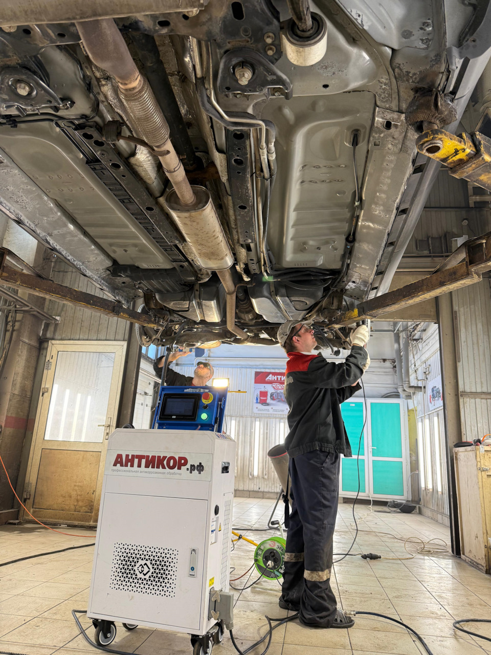 Фото в бортжурнале Ford Explorer (5G)