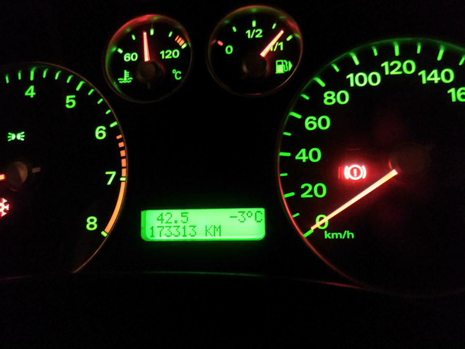 Температура форд фокус 3. Не поднимается температура фокус 2. Указатель температуры двигателя фокус 2. Не поднимается температура фокус 2. Панель приборов форд фокус 2 2006.