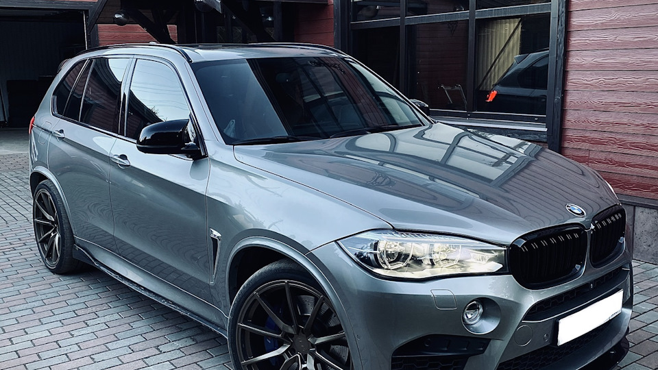 X5m f95. X5m f95 зеленый.