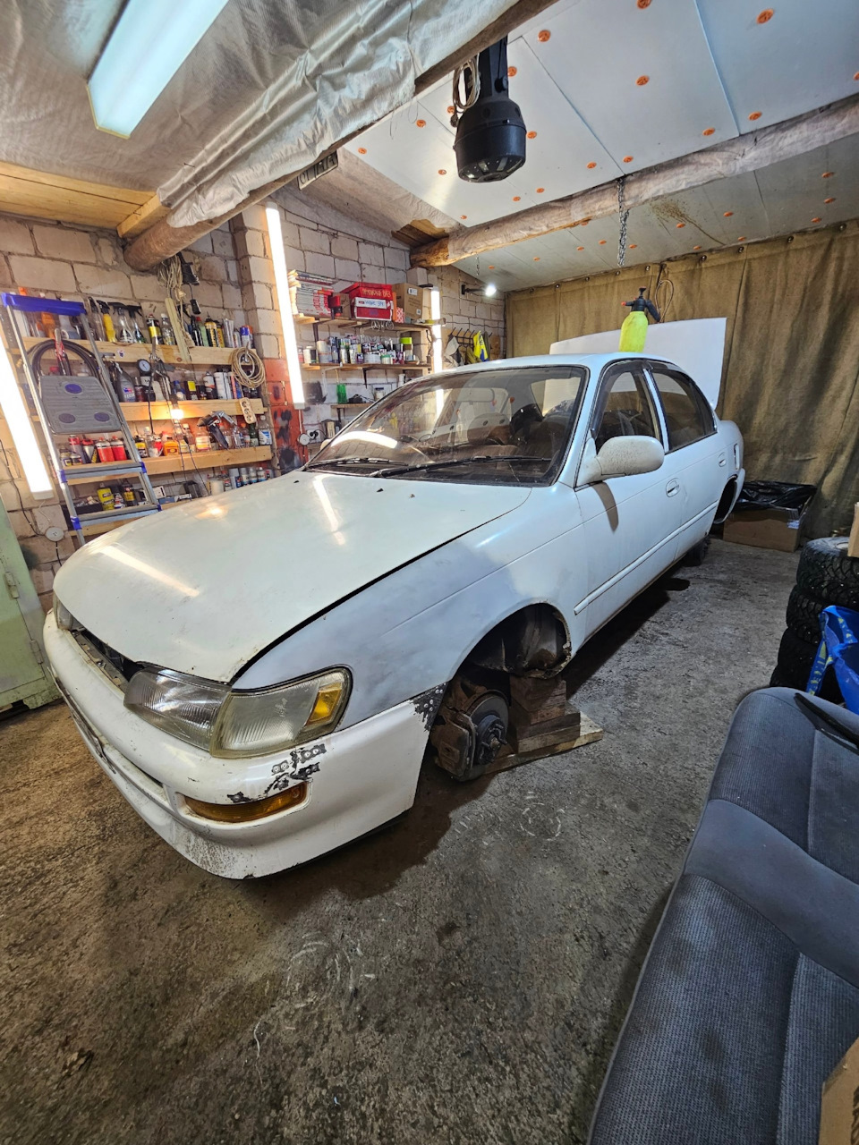 Загнал в гараж, частичная разборка — Toyota Corolla (100), 1,6 л, 1994 года  | своими руками | DRIVE2