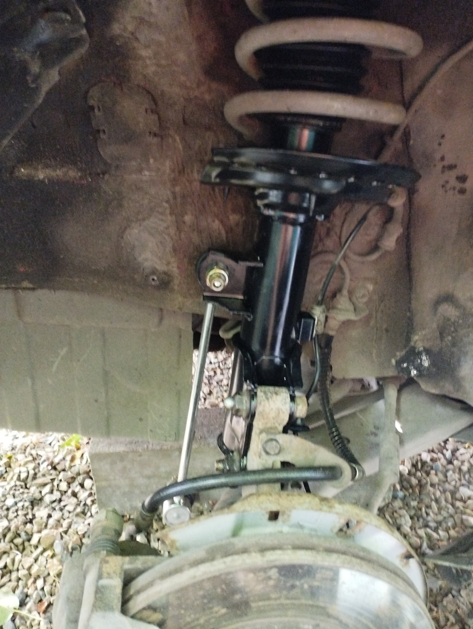 Работы к лету: коррозия на дверях, мойка радиаторов, опора двигателя ...