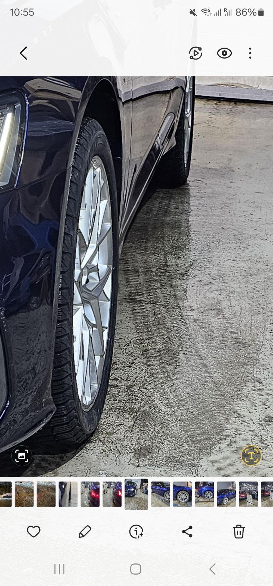 Вот на фото с контрастным диском хорошо видно как резина — Audi A6 (C8)