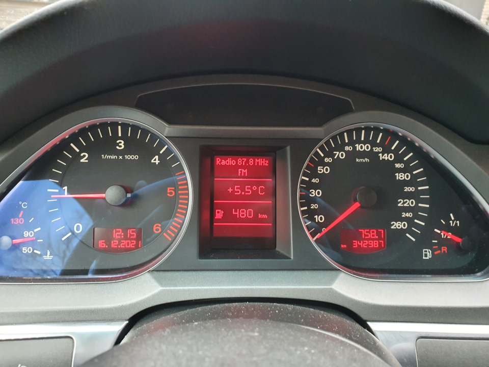 Замена термостата А6 С6 — Audi A6 (C6), 2 л, 2006 года | визит на ...