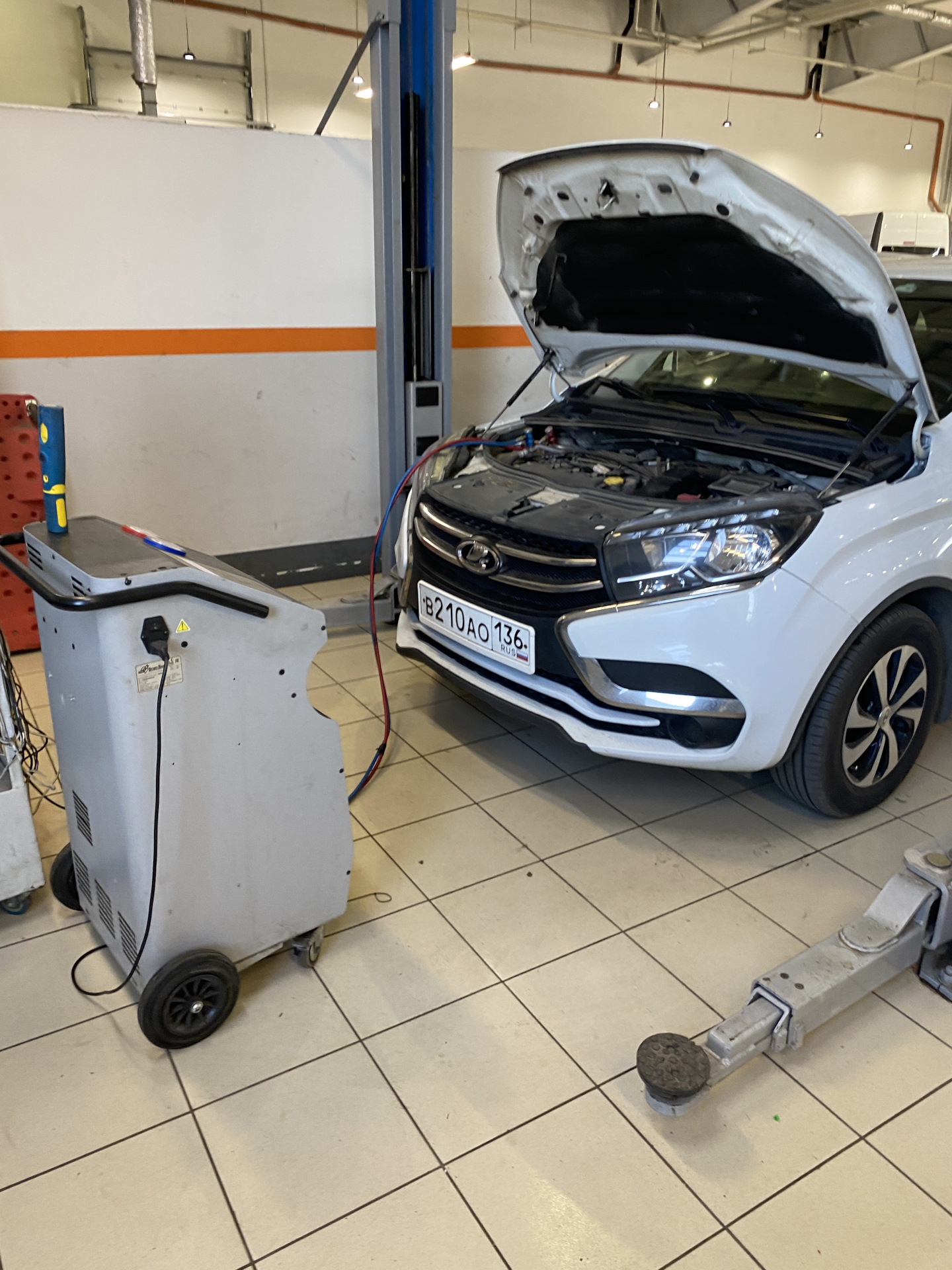 Заправка кондиционера — Lada XRAY, 1,6 л, 2016 года | визит на сервис ...