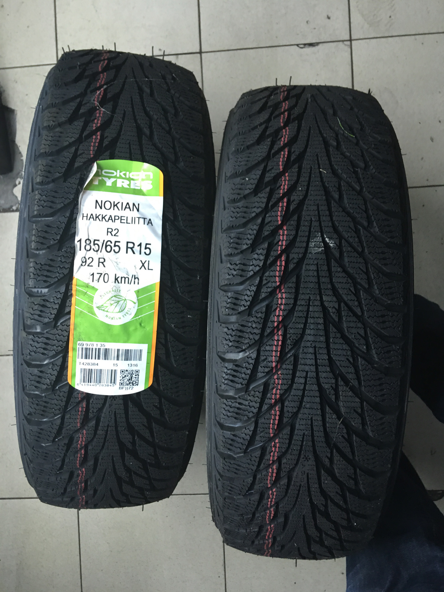 Nokian hakkapeliitta r3 r16. Nokian Tyres Hakkapeliitta r2. Nokian Hakkapeliitta r2 185/65 r15 92r XL. Nokian Tyres Hakkapeliitta r3.