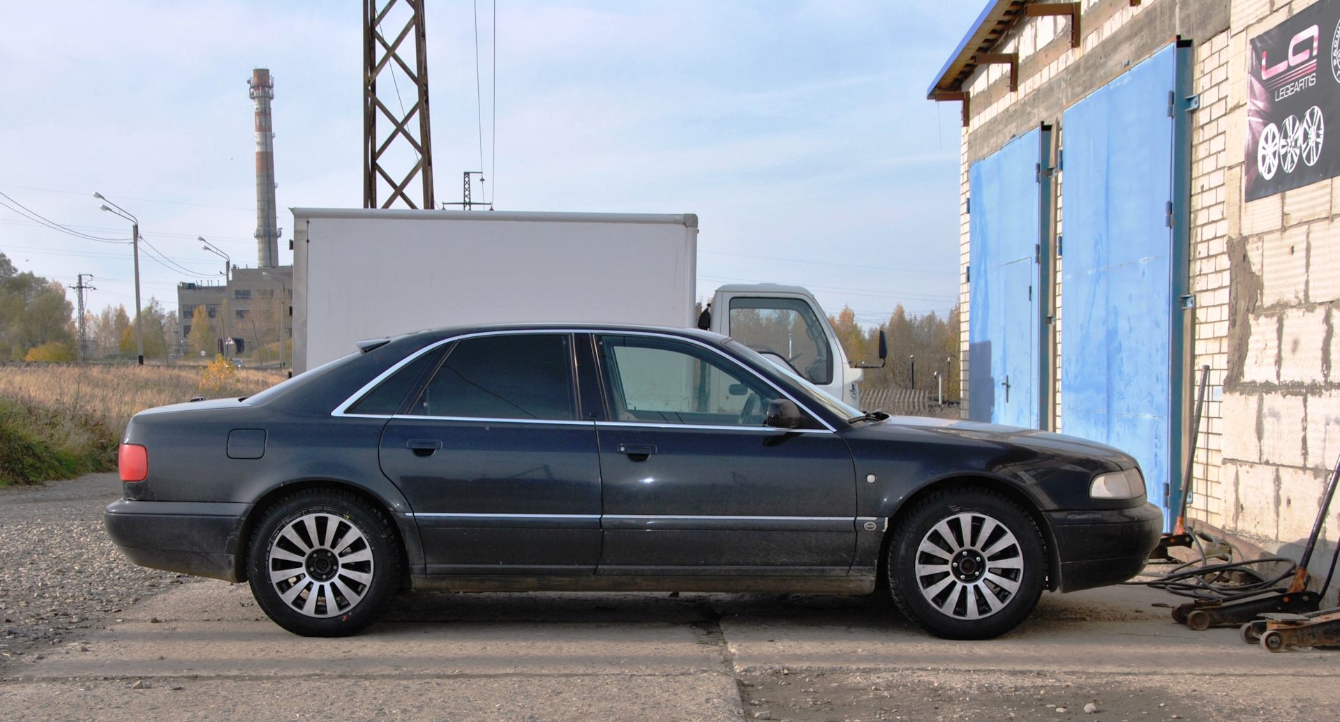 Оригинальные диски ауди а6 с7. Ауди а8 d3 тонировка фар. Диски audi a8 r16. Ауди а8 резина. 245 40 r18 audi a6.