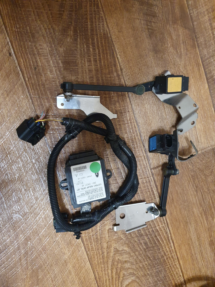 Комплект для штатного ксенона форд фокус 2 на Ford Focus Hatchback II ...