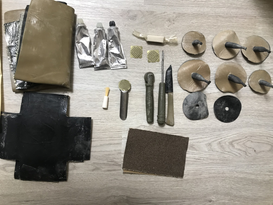 Автоаптечка АРШ для ремонта шин из СССР — Lada 21081, 1,1 л, 1990 года ...