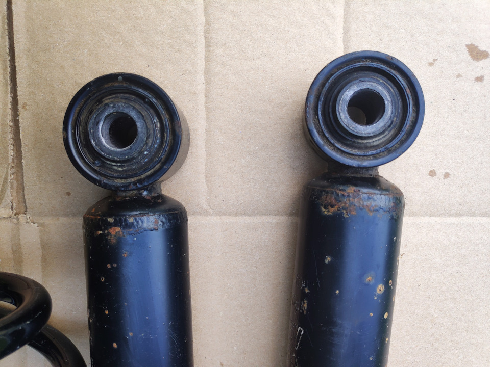 Пружины, Амортизаторы, Отбойник, Пыльник на Skoda Karoq, SEAT Leon (Mk ...