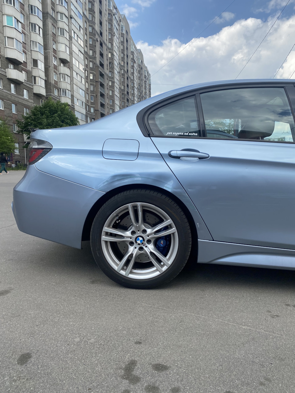 Дтп в заднее крыло — BMW 3 series (F30), 1,6 л, 2013 года | ДТП | DRIVE2