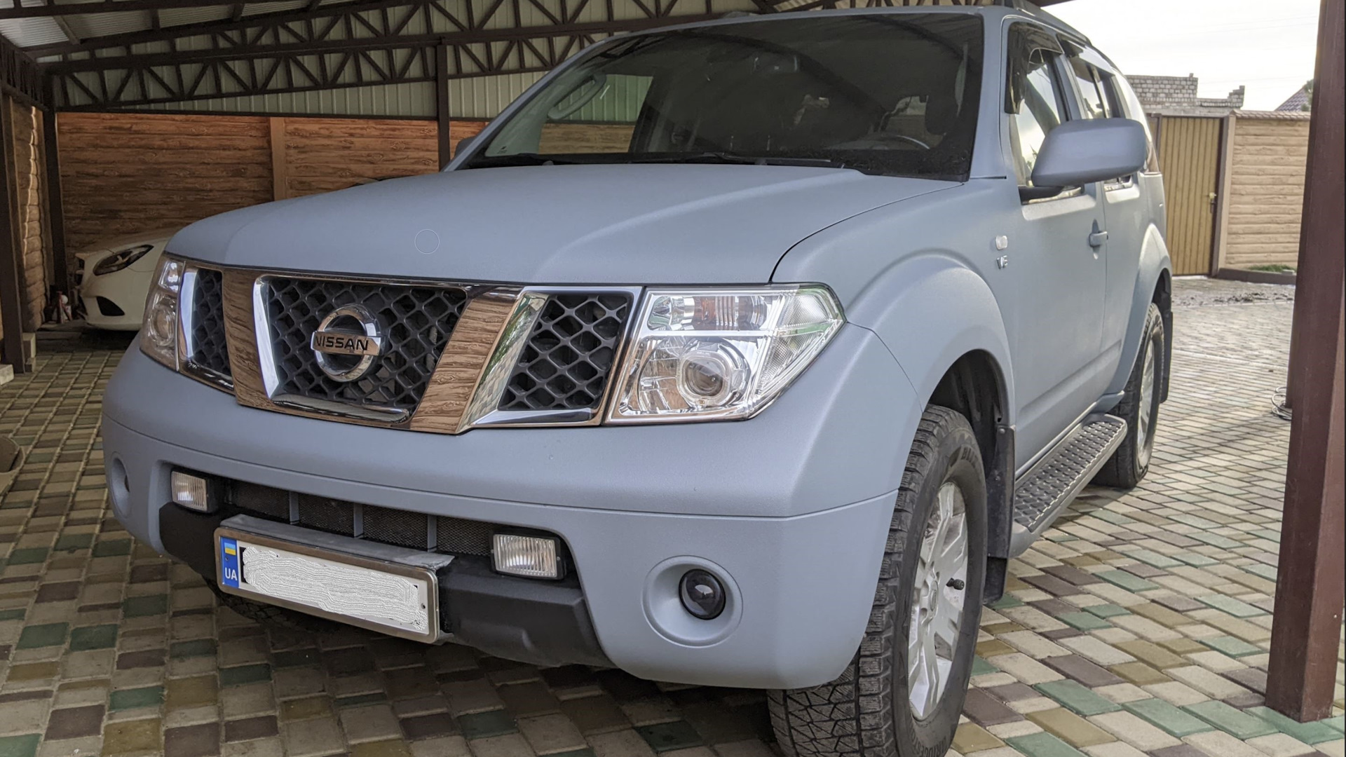 Nissan Pathfinder (3G) 4.0 бензиновый 2005 | 4.0 VQ40DE Мордатый ЛЁВА на  DRIVE2