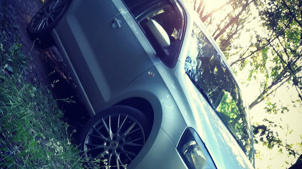 Volkswagen Polo Sedan