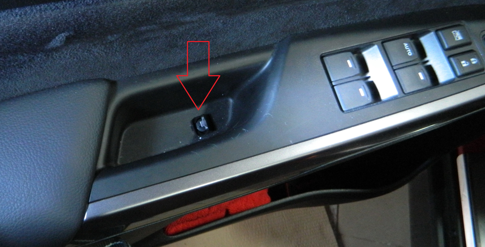Не работает кнопка закрытия багажника bmw x3 f25