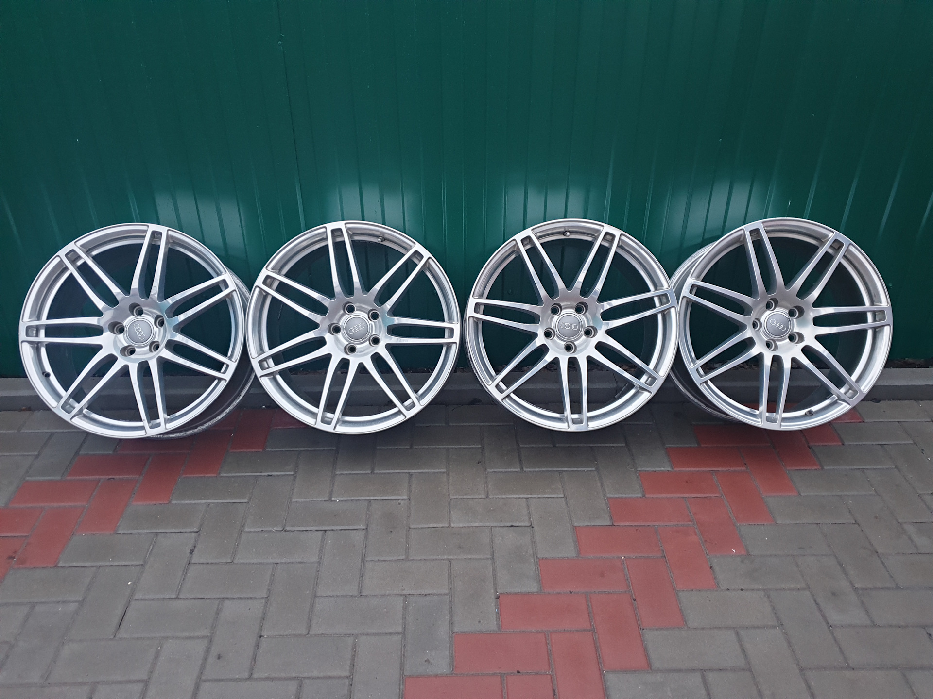 Диски r20. Диски Audi Exclusive r20. Audi Exclusive r20. Диски Ауди s8 r18. Audi s8 диски r20.