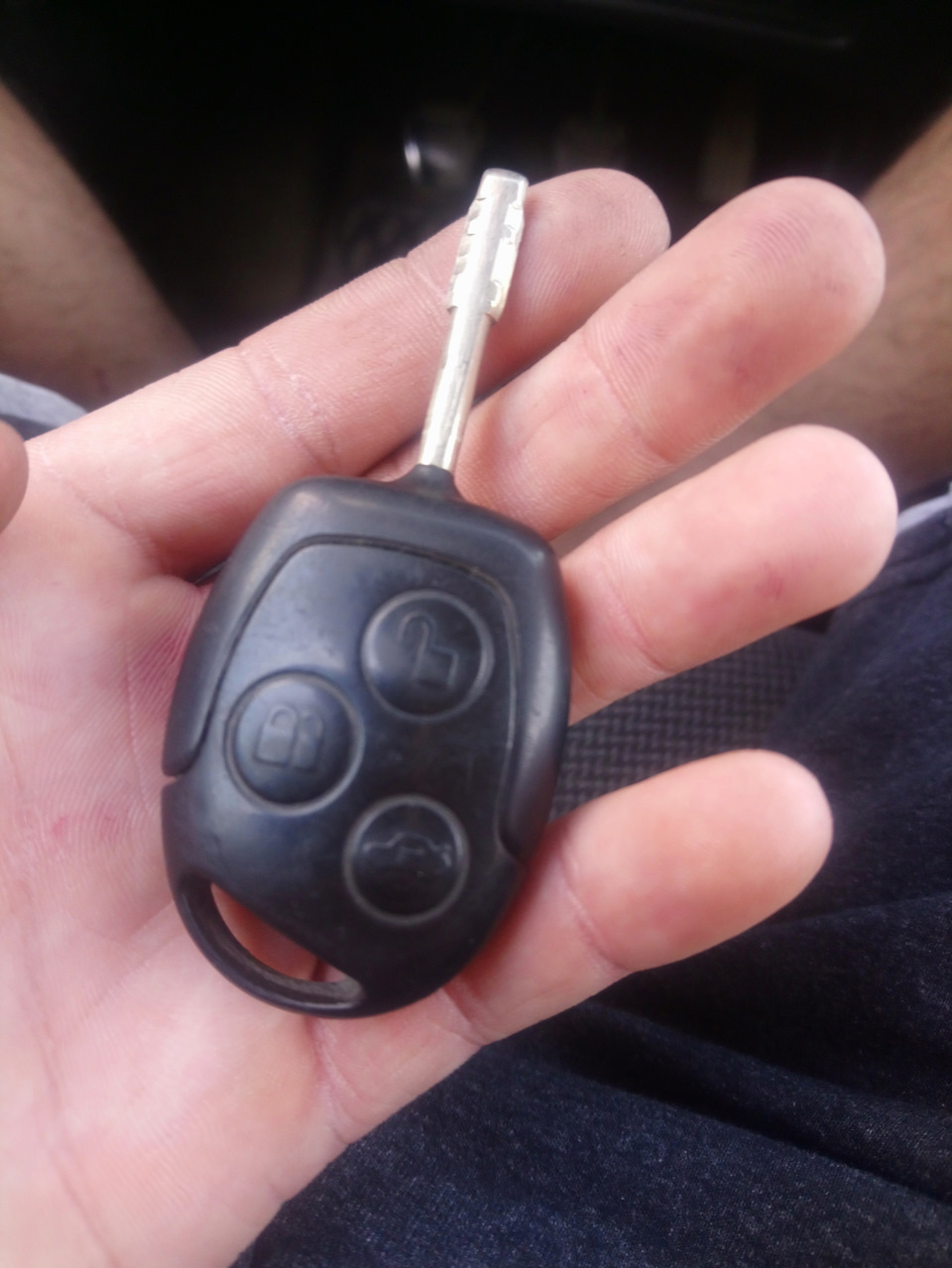 пульт старлайн а8. батарейка в штатный брелок лада калина 1 универсал. кнопки на пульте от шкода октавия а5. ключ сигналка для мерседес w124. ключ mazda axela.