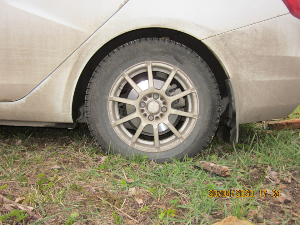 Осадка судна: левый борт — Lada Vesta SW (1G)