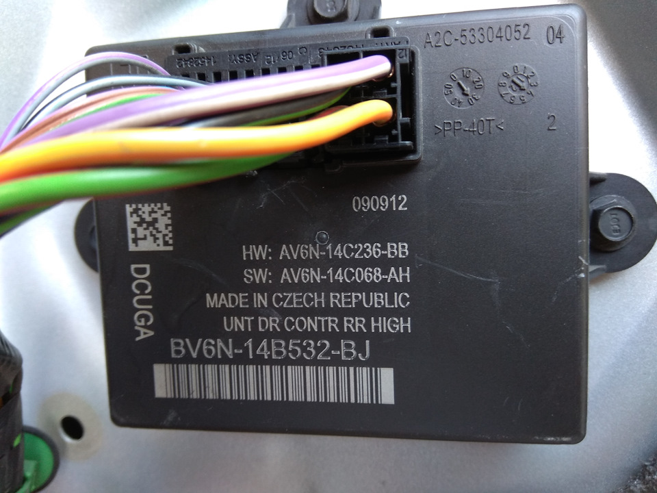 Не блокируется задняя правая дверь — Ford Focus III Hatchback, 1,6 л ...