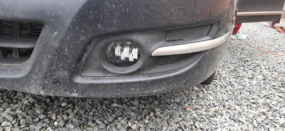Как поменять лампочку противотуманки на ниссан кашкай Линзы В ПТФ Nissan Qashqai (1G), 2 л, 2011 года электроника DRIVE2