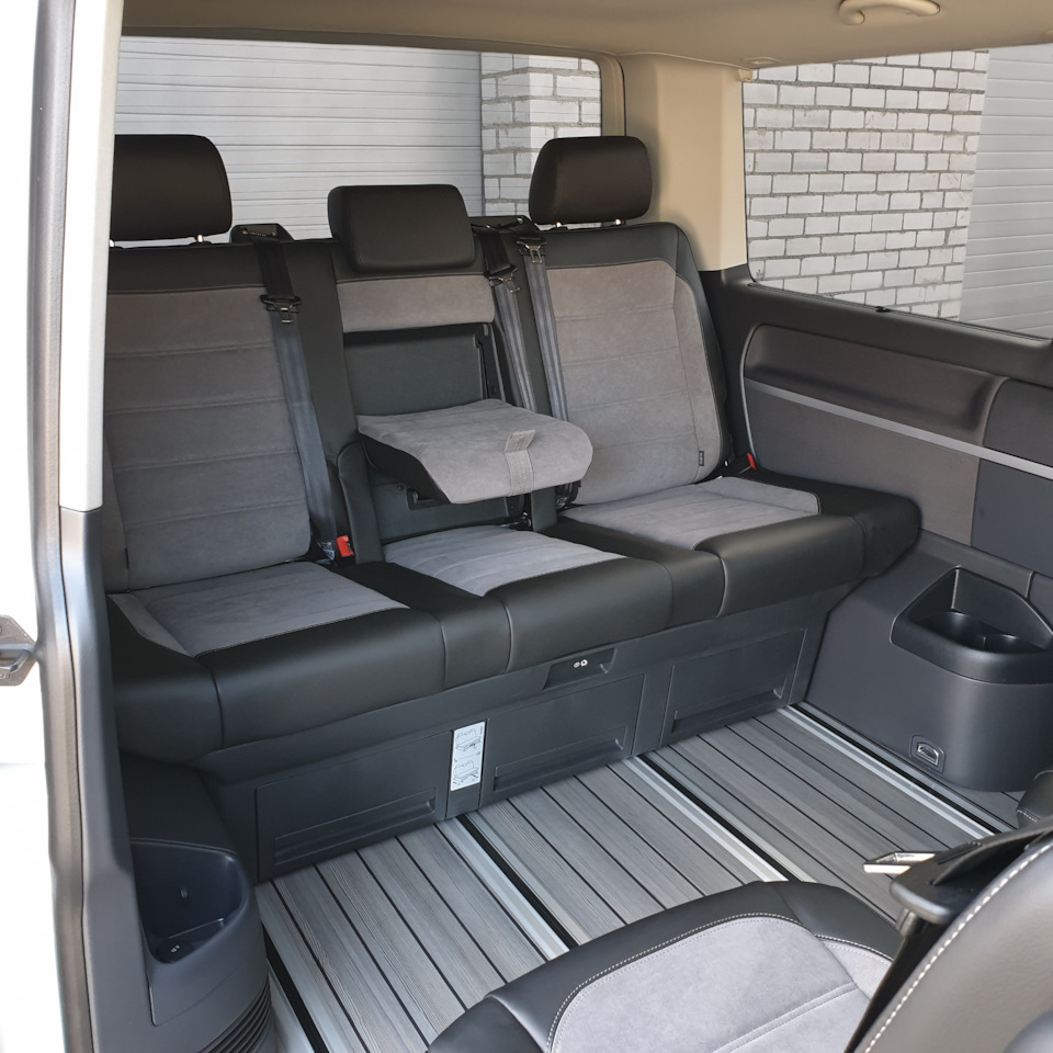Внедрение салона от Multivan + плюшки — Volkswagen Caravelle (T6.1), 2 ...