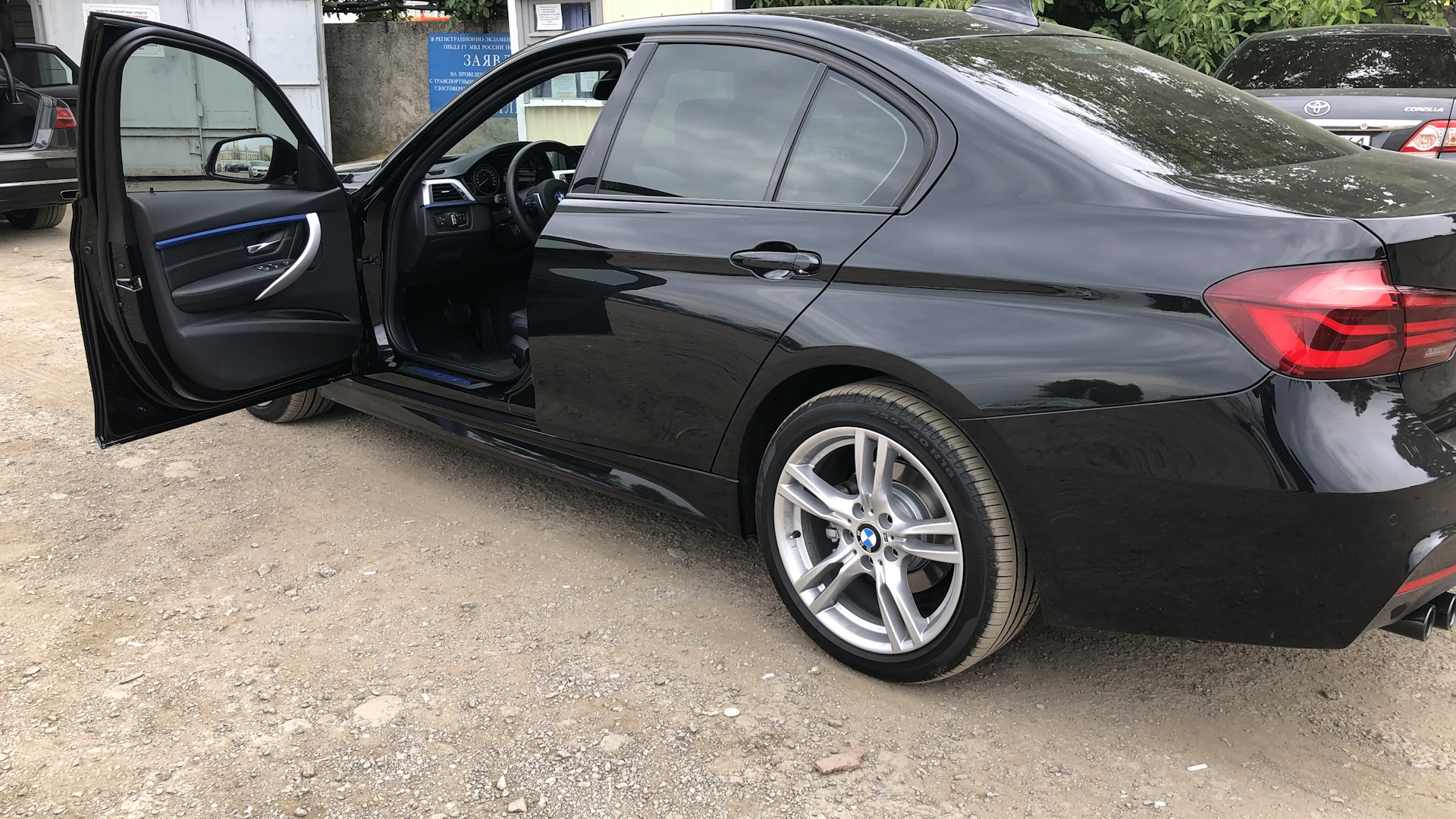 BMW 3 series (F30) 2.0 бензиновый 2018 | 330i Black gangster на DRIVE2