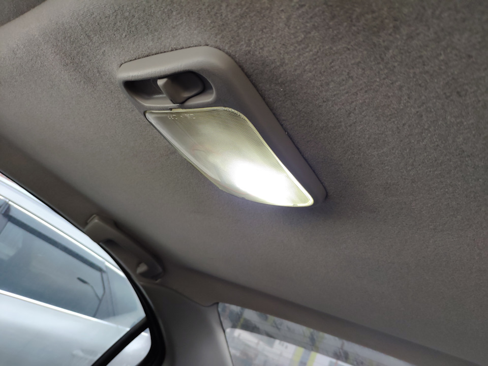 Замена акб и пересвет салона на диоды — Nissan Maxima QX (A33), 2 л ...