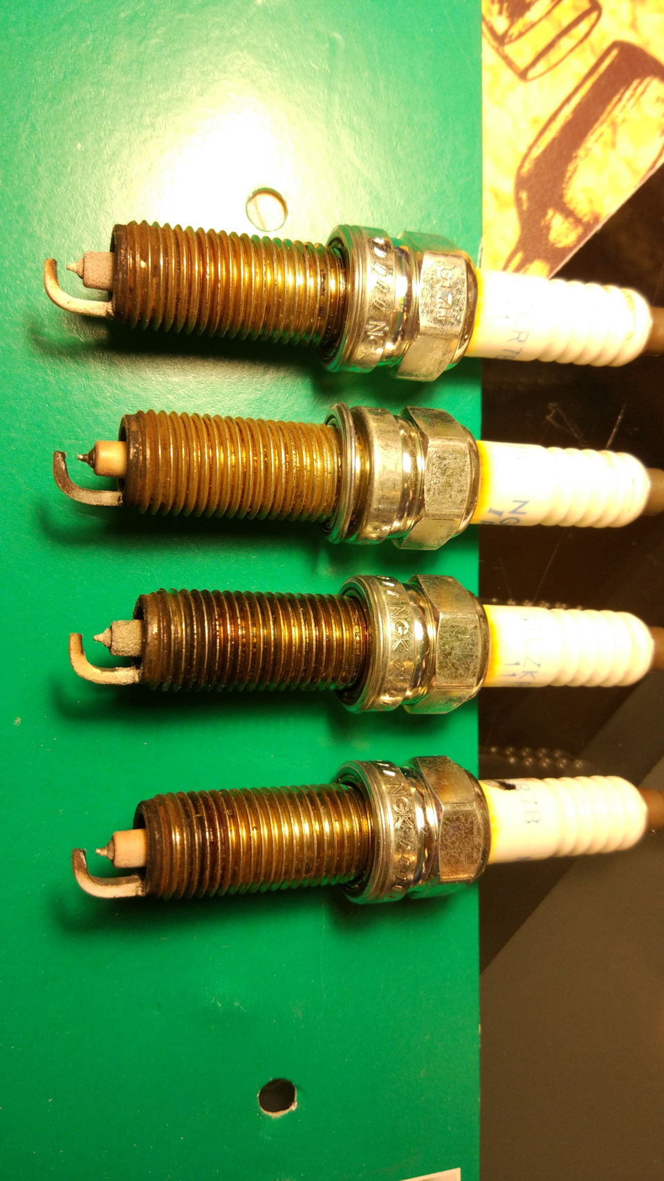 Замена иридиевых свечей — Hyundai Elantra (5G), 1,8 л, 2011 года ...